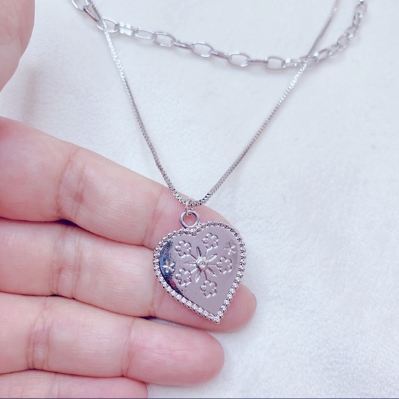 ❣️$25/3❣️ Sliver Plated Heart Pendant Double Chains Necklace - Picture 3 of 14